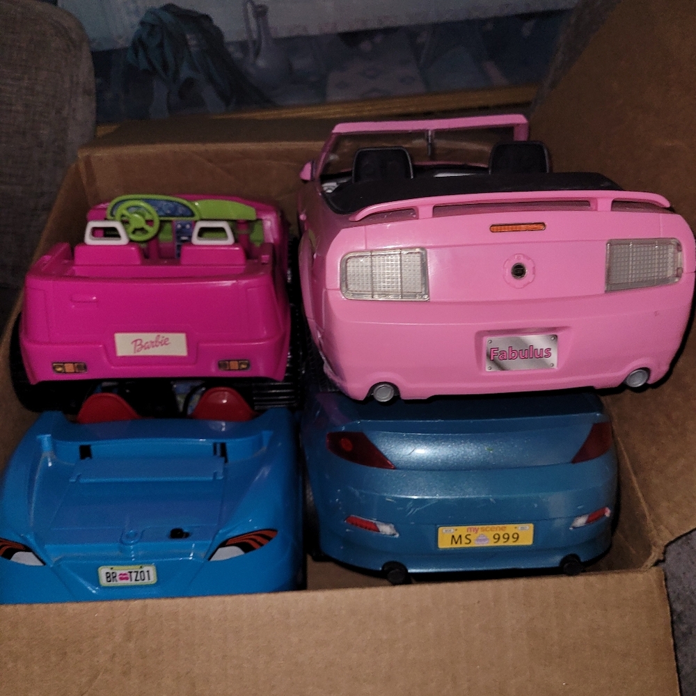 1999 Barbie Pink/ Green Jeep Wrangler Convertible Goodyear RARE - Picture 6 of 6